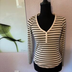 American Eagle women’s shirt size small
